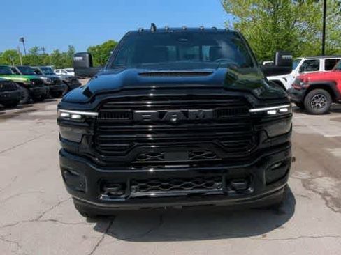 New 2026 RAM 2500 Laramie AWD/4WD image 3