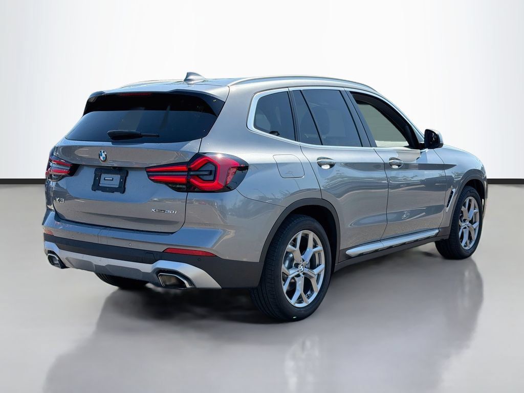 Used 2023 BMW X3 xDrive30i w/ Premium Package AWD/4WD image 5