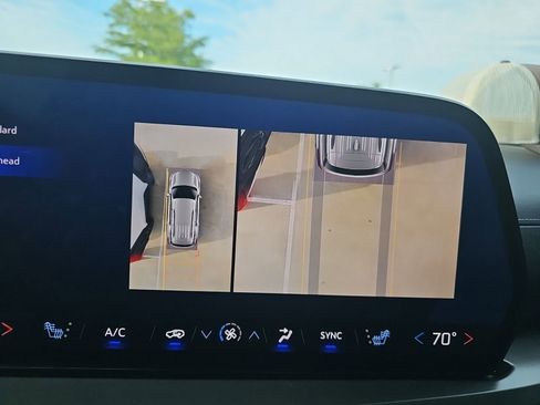 Used 2024 Chevrolet Traverse LS w/ Midnight/Sport Edition FWD image 25