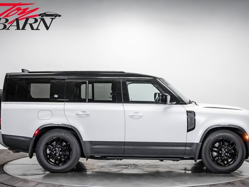 Used 2023 Land Rover Defender 130 SE AWD/4WD image 5