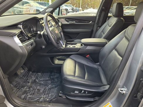 Certified 2025 Cadillac XT6 Premium Luxury image 23
