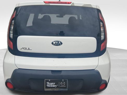 Used 2015 Kia Soul FWD image 6