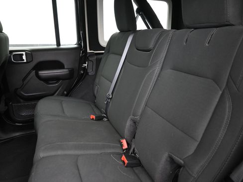 Used 2022 Jeep Wrangler Unlimited Sport AWD/4WD image 22