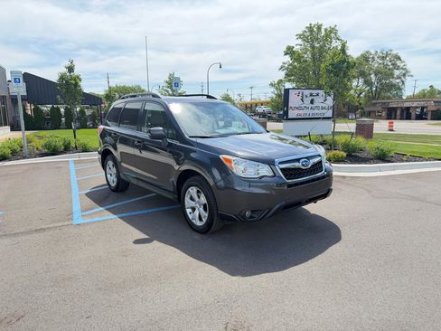 Used 2016 Subaru Forester 2.5i Limited AWD/4WD image 3