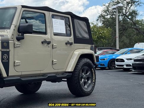 Used 2017 Jeep Wrangler Unlimited Sport AWD/4WD image 3