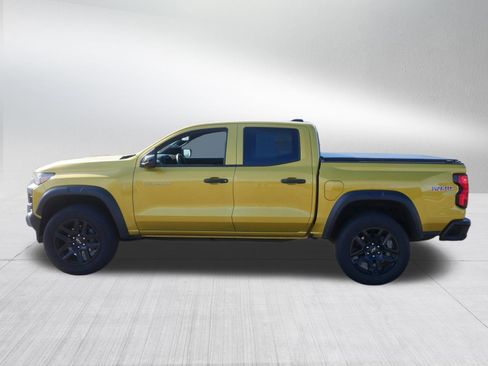 Used 2023 Chevrolet Colorado Trail Boss w/ Technology Package AWD/4WD image 4