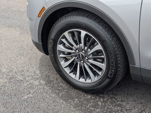 Used 2021 Lincoln Nautilus Reserve AWD/4WD image 25