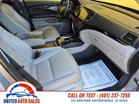 Used 2020 Honda Pilot Touring image 15
