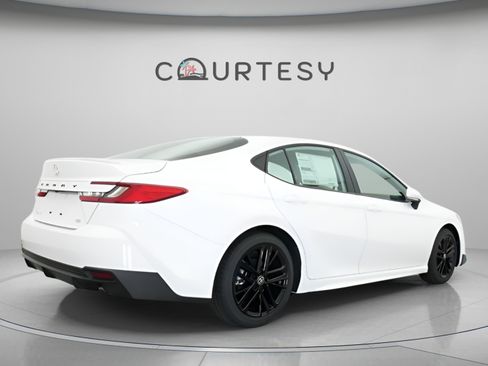 Certified 2026 Toyota Camry SE FWD image 13