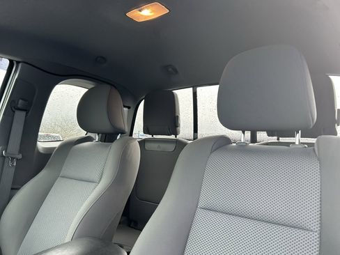 Used 2015 Toyota Tacoma 4x4 Access Cab V6 w/ TRD Sport Package image 23