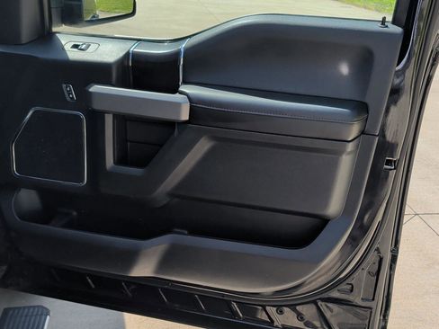 Used 2019 Ford F150 Platinum w/ Equipment Group 701A Luxury AWD/4WD image 27