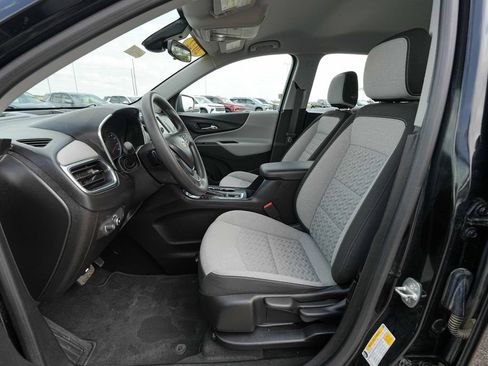 Used 2022 Chevrolet Equinox LS AWD/4WD image 17