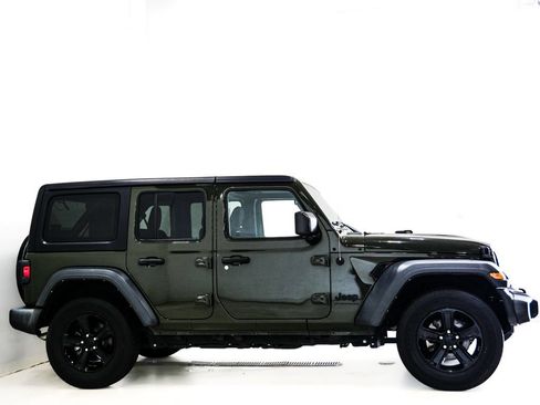 Used 2023 Jeep Wrangler Unlimited Sport AWD/4WD image 5