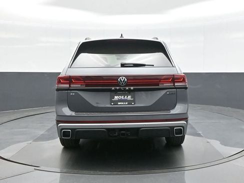 New 2026 Volkswagen Atlas Peak Edition image 6