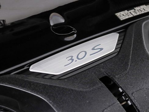 Used 2024 Porsche 911 Carrera S RWD image 33