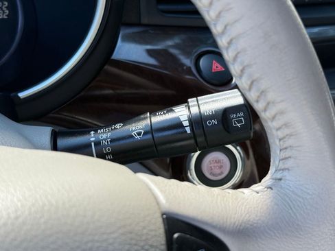 Used 2016 Nissan Quest SV image 47