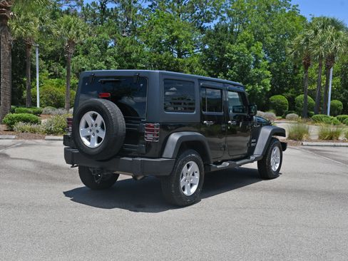 Used 2017 Jeep Wrangler Unlimited Sport w/ Quick Order Package 24S AWD/4WD image 3