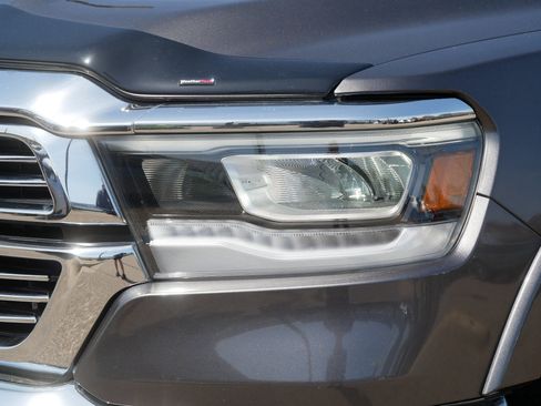 Used 2022 RAM 1500 Laramie AWD/4WD image 16