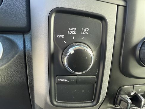 Used 2014 RAM 1500 Express image 19