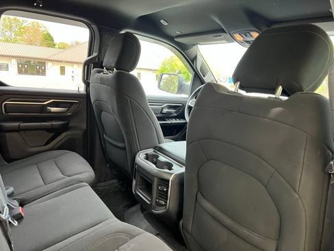 Used 2022 RAM 1500 Big Horn AWD/4WD image 18