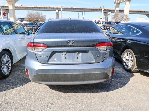 Used 2023 Toyota Corolla LE image 9