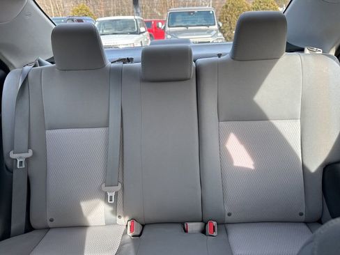 Used 2014 Toyota Corolla LE image 10