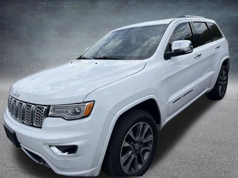 Used 2018 Jeep Grand Cherokee Overland AWD/4WD image 3