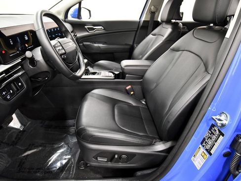 Certified 2026 Kia Sportage EX w/ EX Panorama Roof Package AWD/4WD image 14