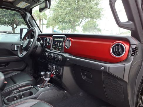 Used 2023 Jeep Gladiator Rubicon w/ Cold Weather Group image 19