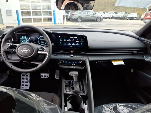 New 2026 Hyundai Elantra Sport FWD image 7