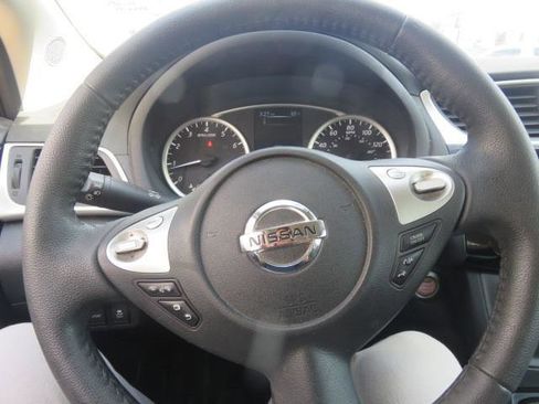 Used 2018 Nissan Sentra SV FWD image 16