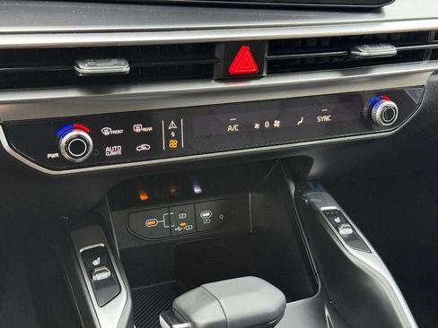 New 2026 Kia Sorento S image 12