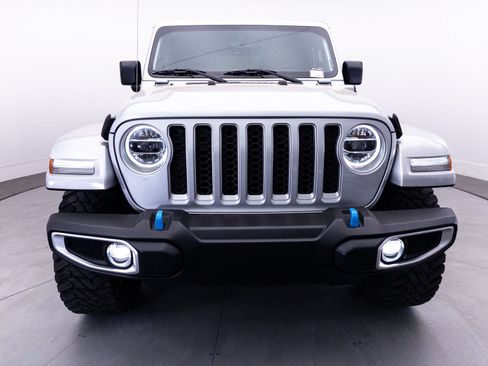 Used 2022 Jeep Wrangler Unlimited Sahara AWD/4WD image 18