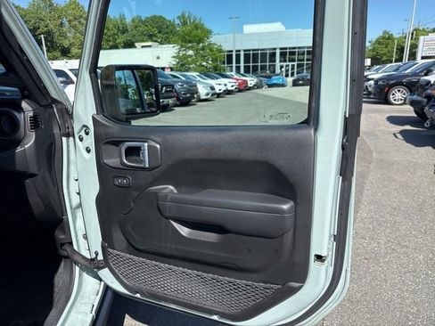 Used 2023 Jeep Wrangler Unlimited w/ Cold Weather Group AWD/4WD image 36