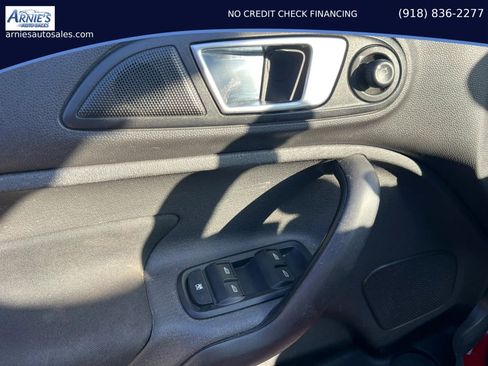 Used 2015 Ford Fiesta SE FWD image 12