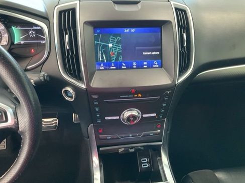Used 2019 Ford Edge ST image 15