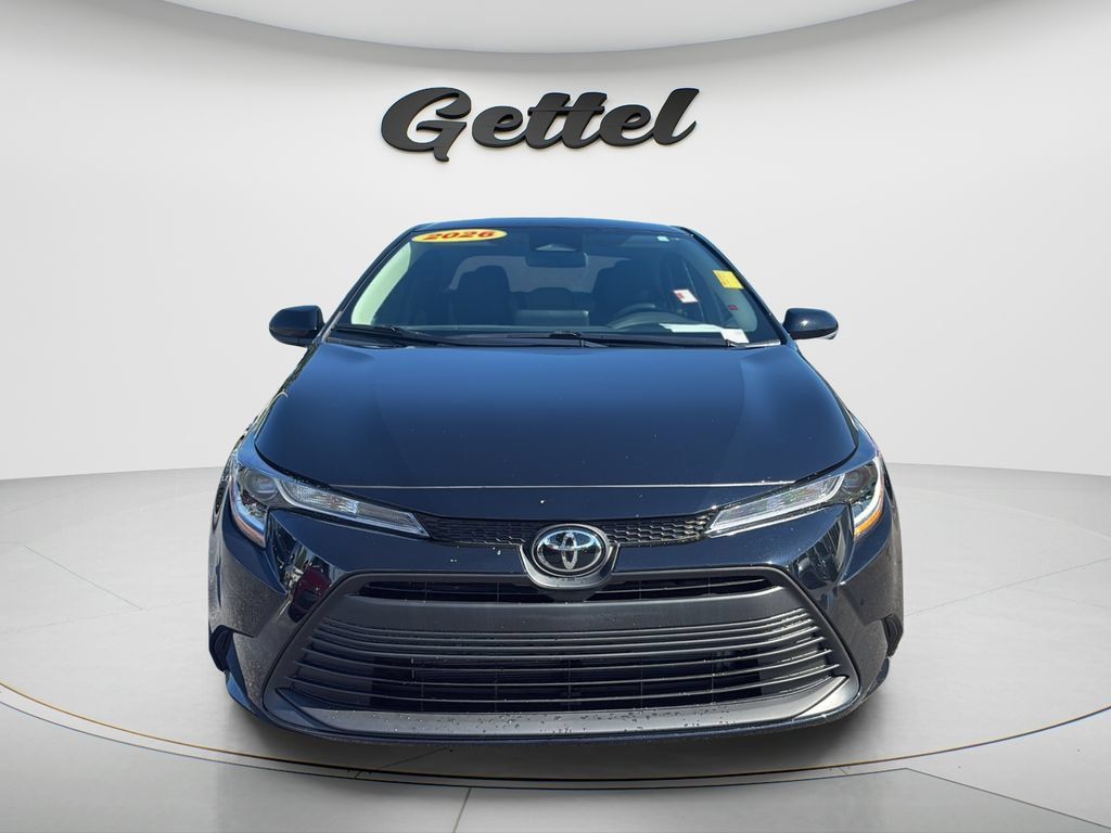 Used 2026 Toyota Corolla LE FWD image 2