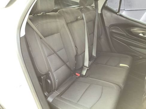 Used 2024 GMC Terrain SLE w/ Driver Convenience Package FWD image 16