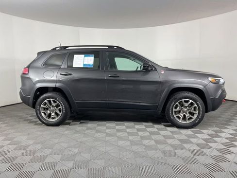 Used 2022 Jeep Cherokee Trailhawk w/ Comfort/Convenience Group AWD/4WD image 12