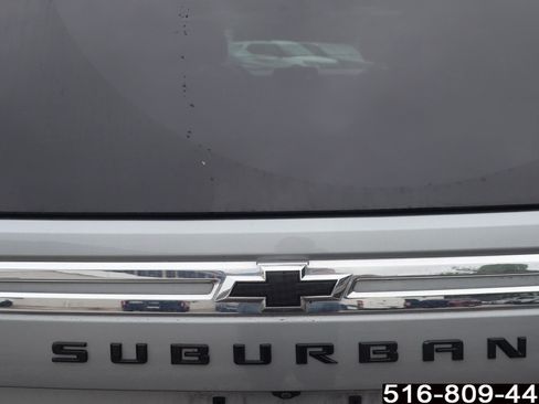 Used 2023 Chevrolet Suburban Premier AWD/4WD image 39