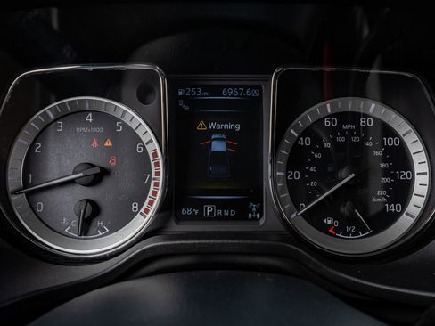 Used 2017 Nissan Titan PRO-4X image 19