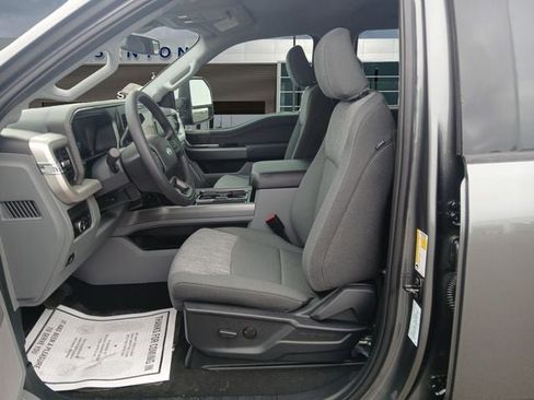 New 2026 Ford F250 XLT w/ XLT Premium Package image 9