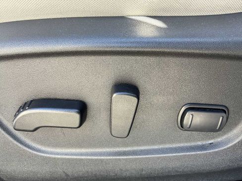 Used 2019 Nissan Rogue Sport SV image 14