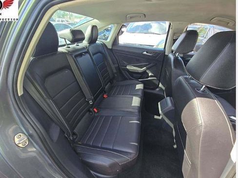 Used 2022 Volkswagen Jetta SE image 15