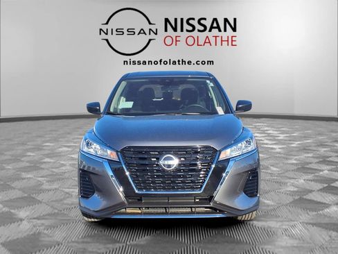 Certified 2025 Nissan Kicks Play S image 31