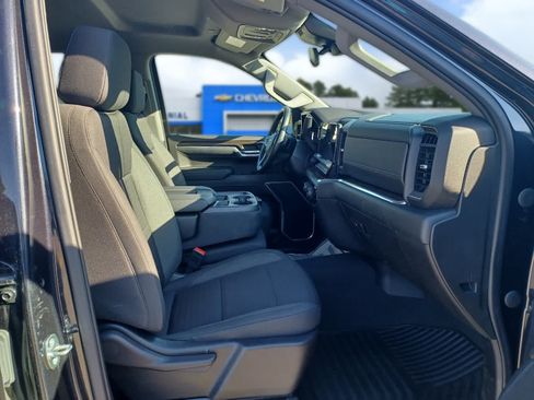Used 2023 Chevrolet Silverado 1500 LT AWD/4WD image 17