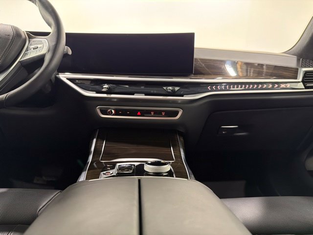 Used 2024 BMW X7 xDrive40i w/ Executive Package AWD/4WD image 39
