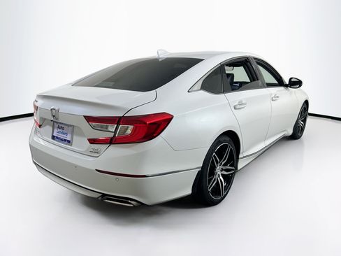 Used 2021 Honda Accord Touring image 5