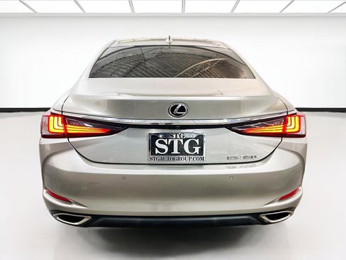 Used 2021 Lexus ES 350 w/ Premium Package image 5