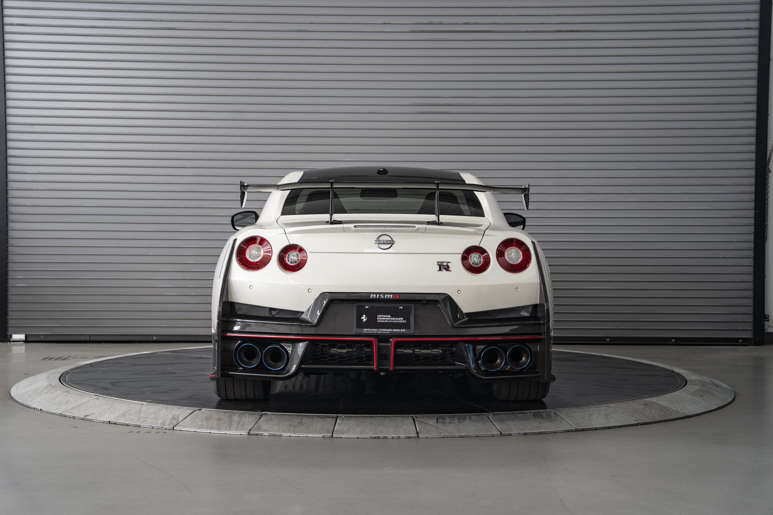 Used 2024 Nissan GT-R NISMO w/ Floor Mat Package AWD/4WD image 4